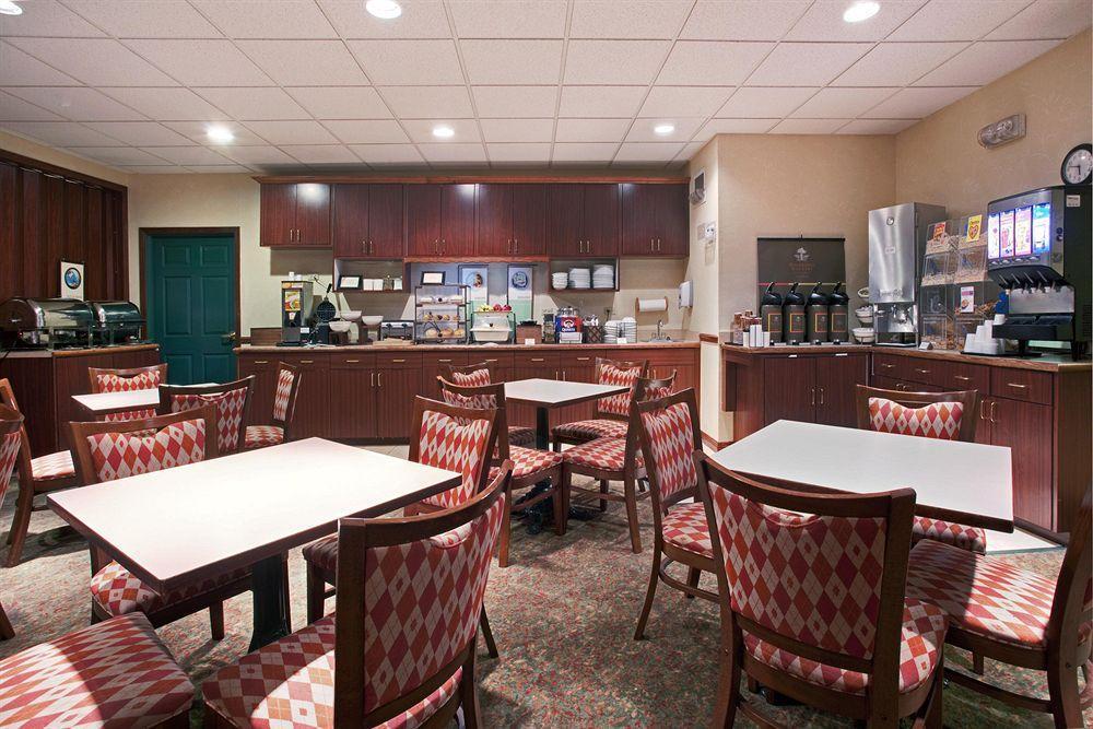 Country Inn & Suites By Radisson, Kearney, Ne Restaurace fotografie